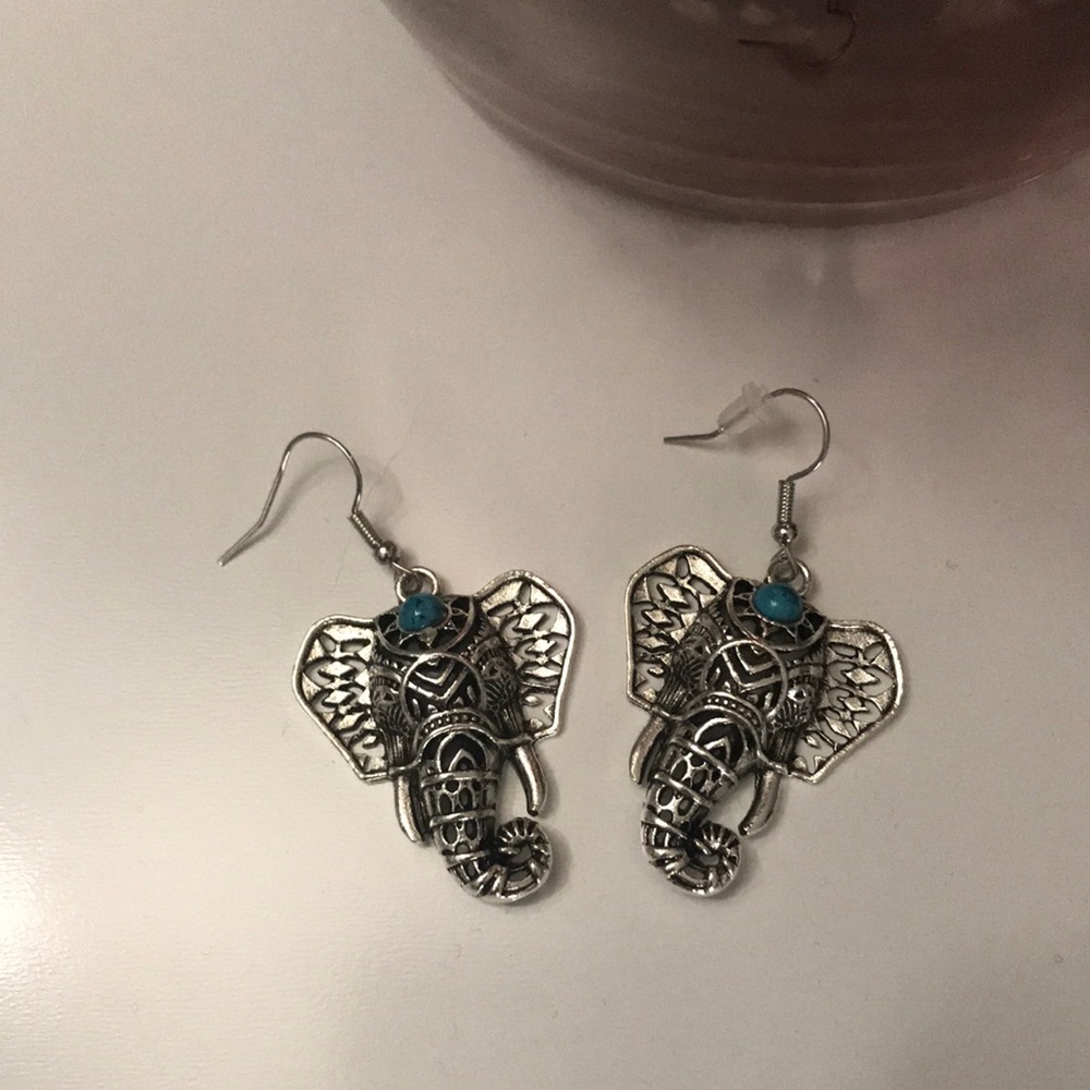 $$$ Elephant earrings 🐘